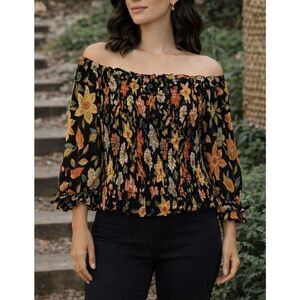 Olivaceous NWT black floral smocked puff sleeve blouse M